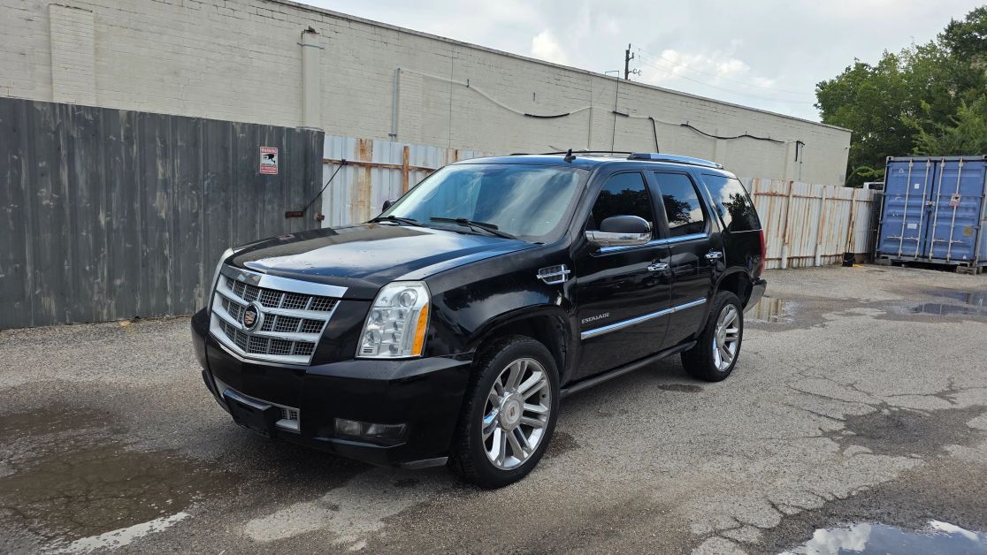 2014 CADILLAC Escalade
