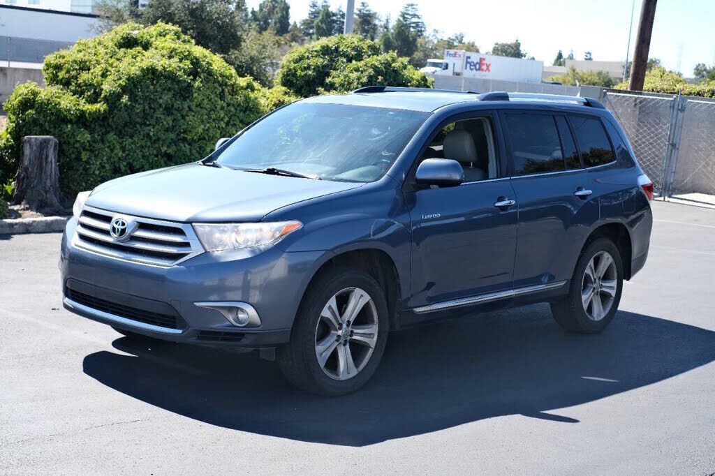 2013 TOYOTA Highlander