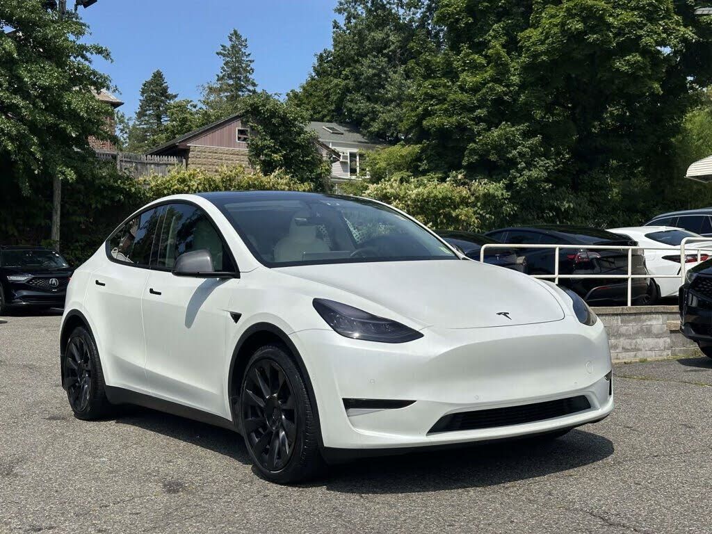 2021 TESLA Model Y