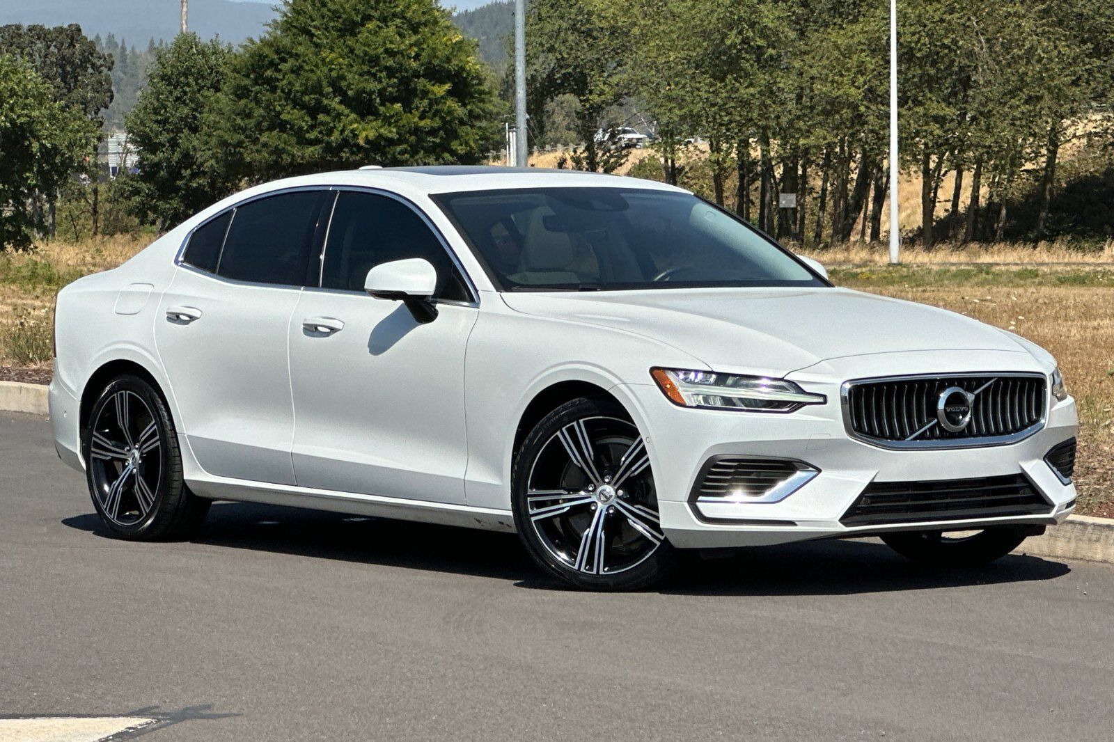 2021 VOLVO S60