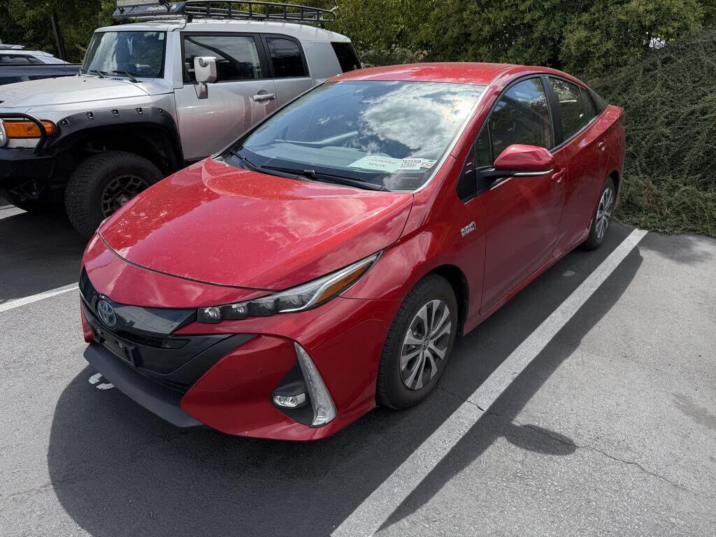 2021 TOYOTA Prius