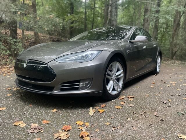 2015 TESLA Model S