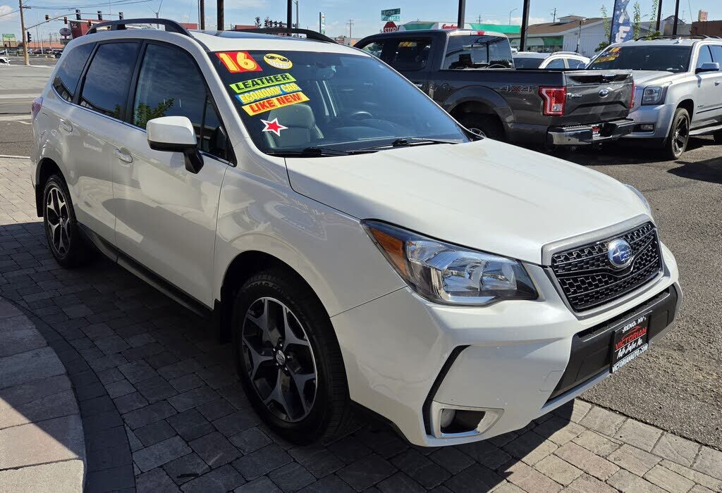 2016 SUBARU Forester