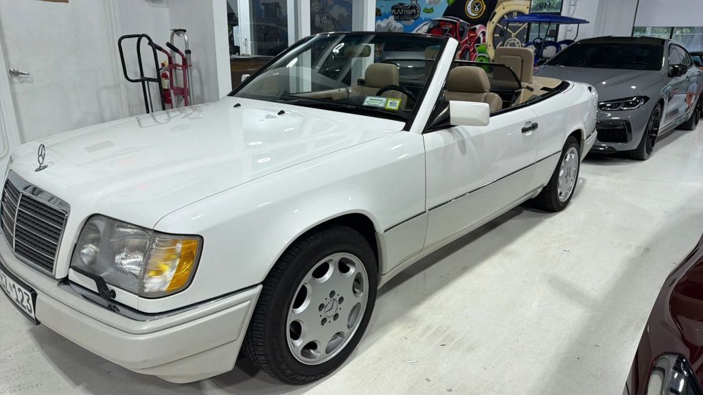1995 MERCEDES-BENZ E-Class