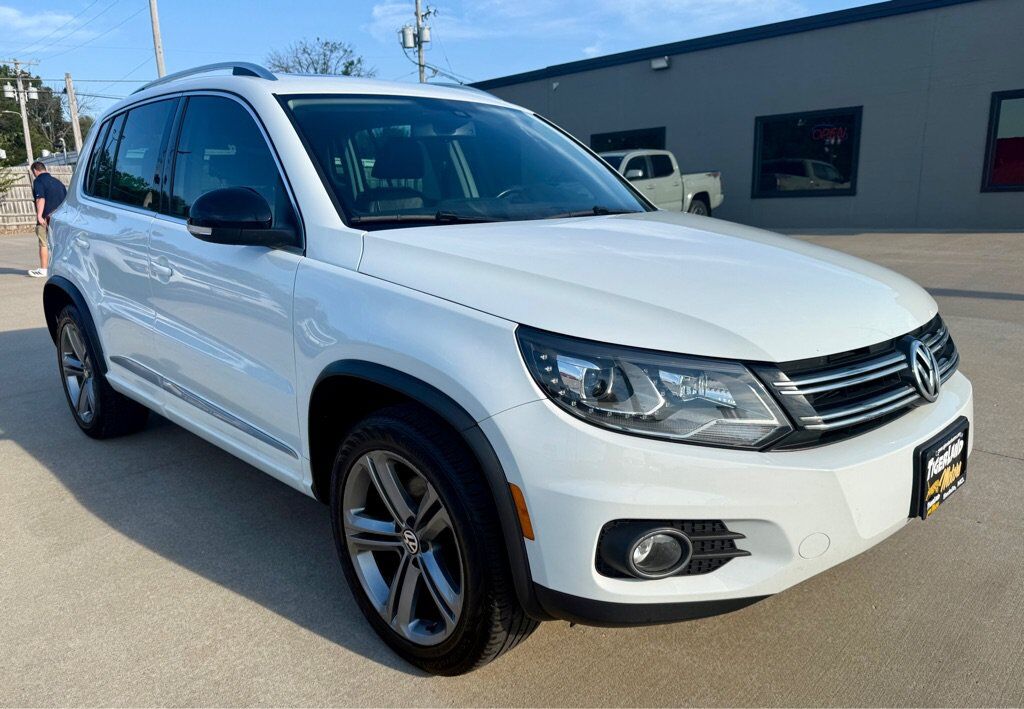 2017 VOLKSWAGEN Tiguan