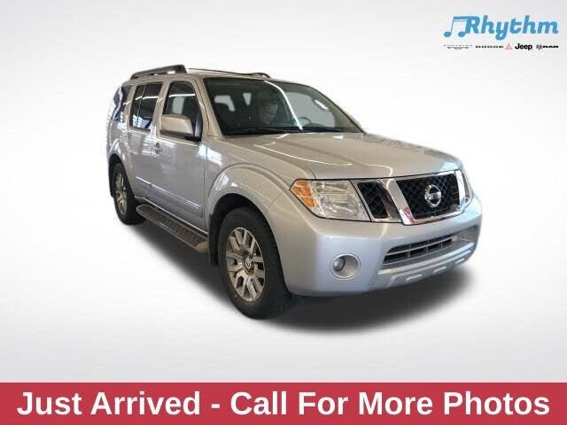 2012 NISSAN Pathfinder