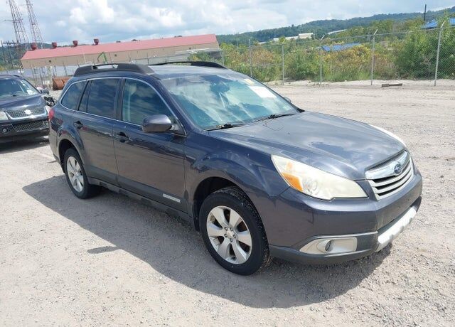 2011 SUBARU Outback