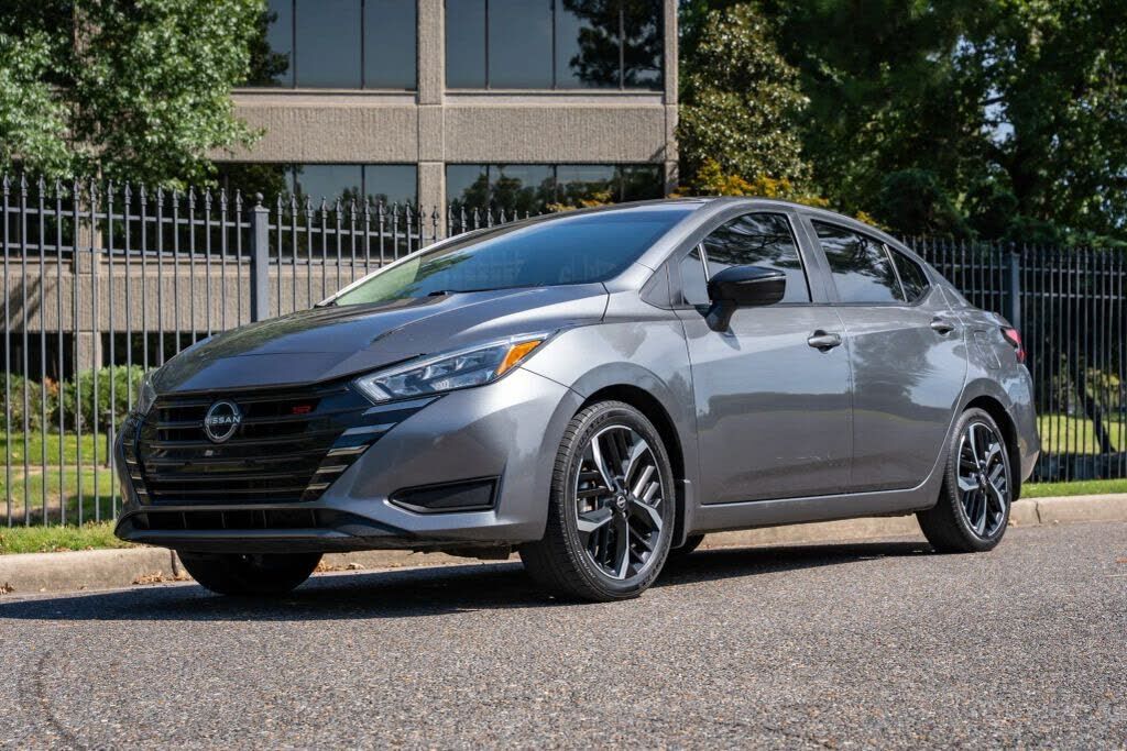 2023 NISSAN Versa