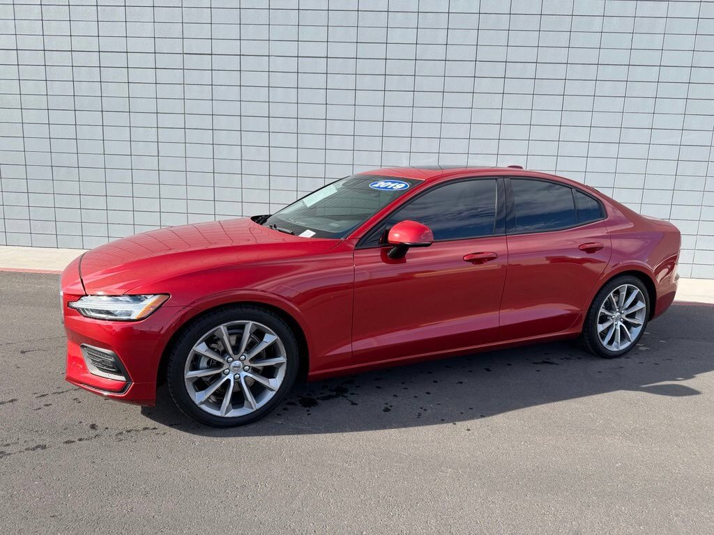 2019 VOLVO S60