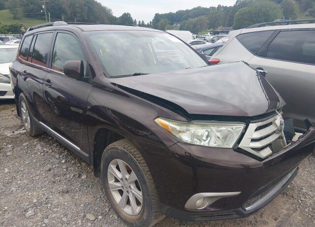 2013 TOYOTA Highlander