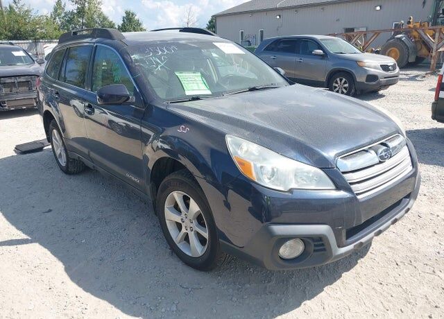 2014 SUBARU Outback