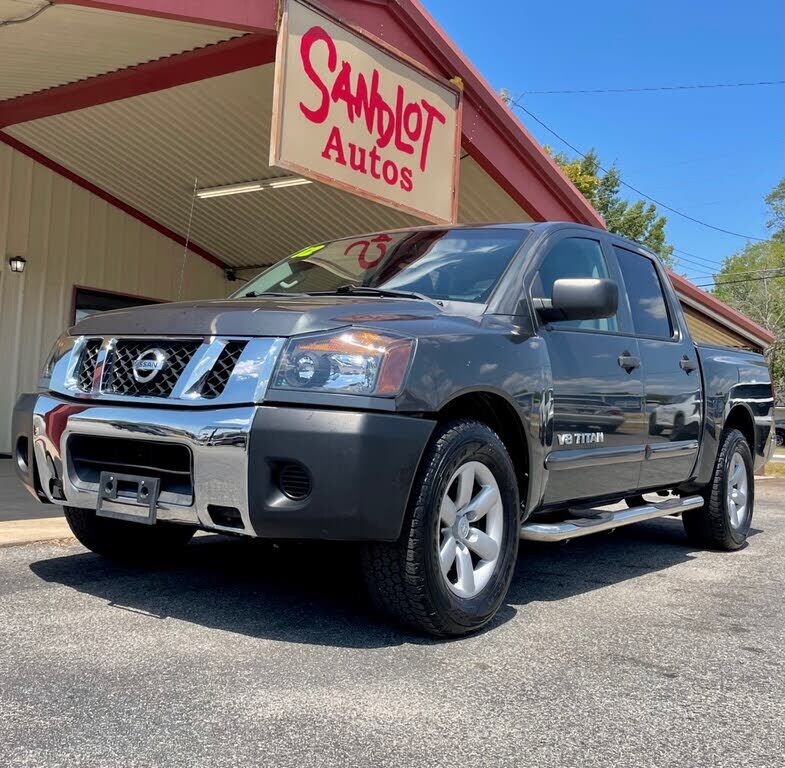 2012 NISSAN Titan
