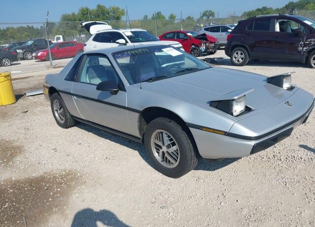 1985 PONTIAC Fiero