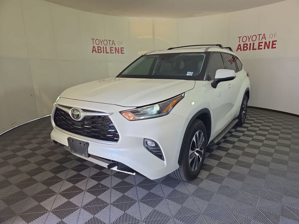 2021 TOYOTA Highlander