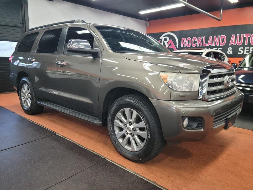 2012 TOYOTA Sequoia