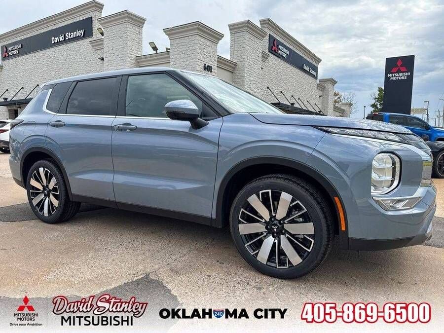 2026 MITSUBISHI Outlander