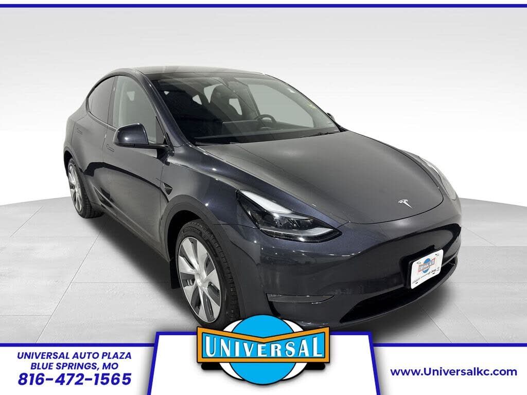 2024 TESLA Model Y