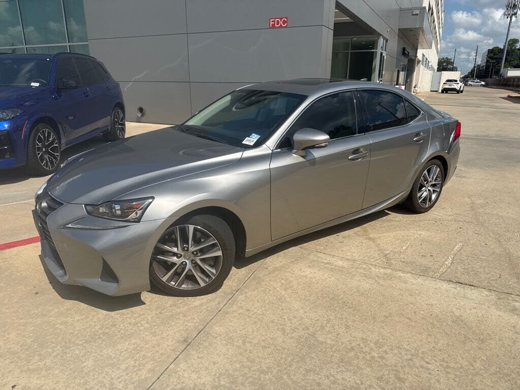 2018 LEXUS IS