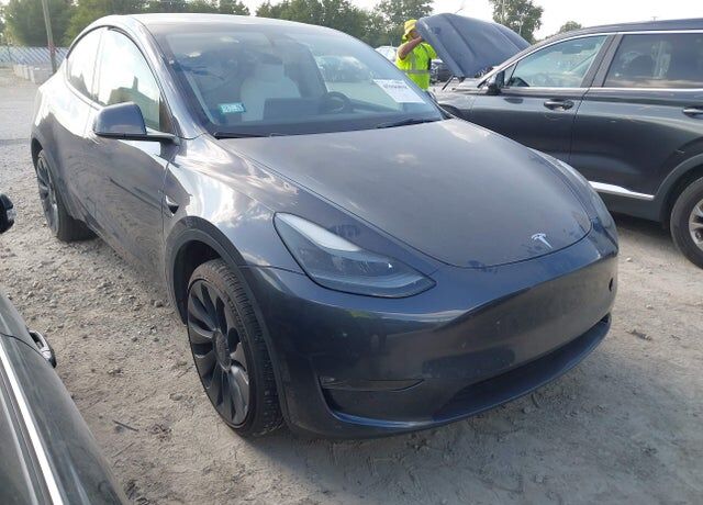 2023 TESLA Model Y