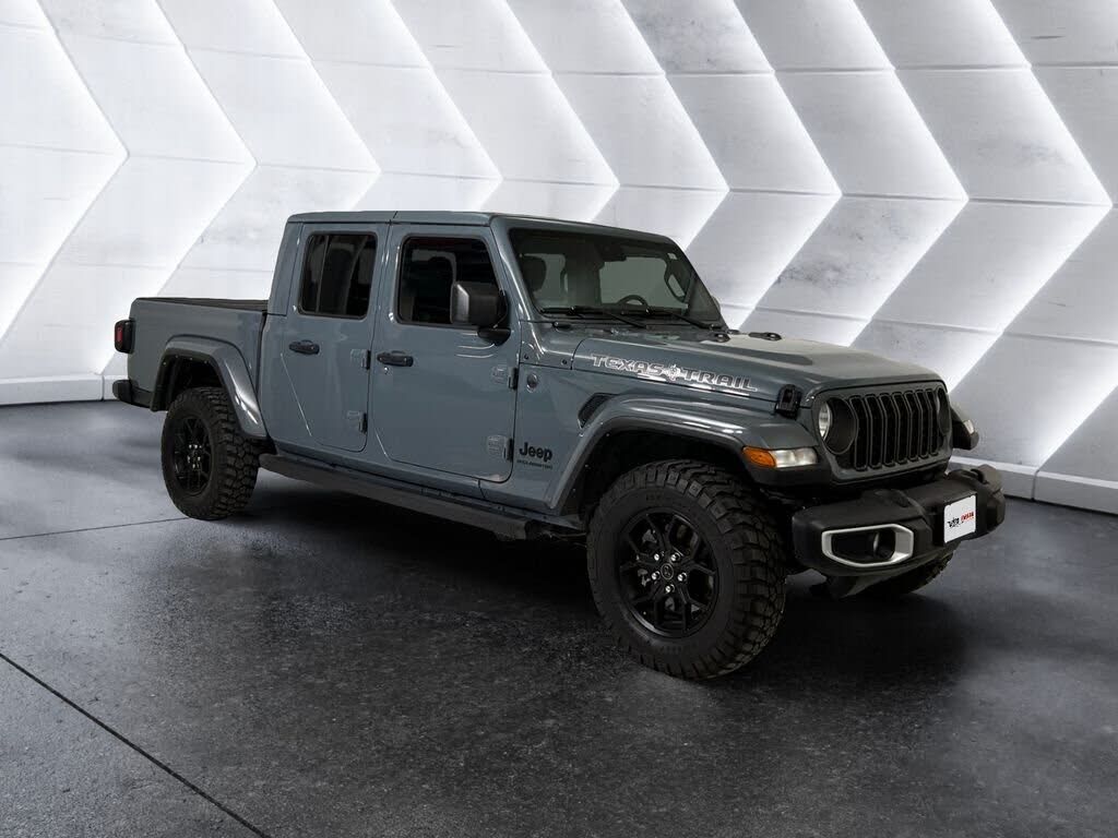2024 JEEP Gladiator