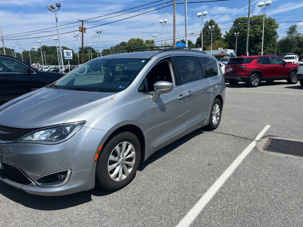 2017 CHRYSLER Pacifica