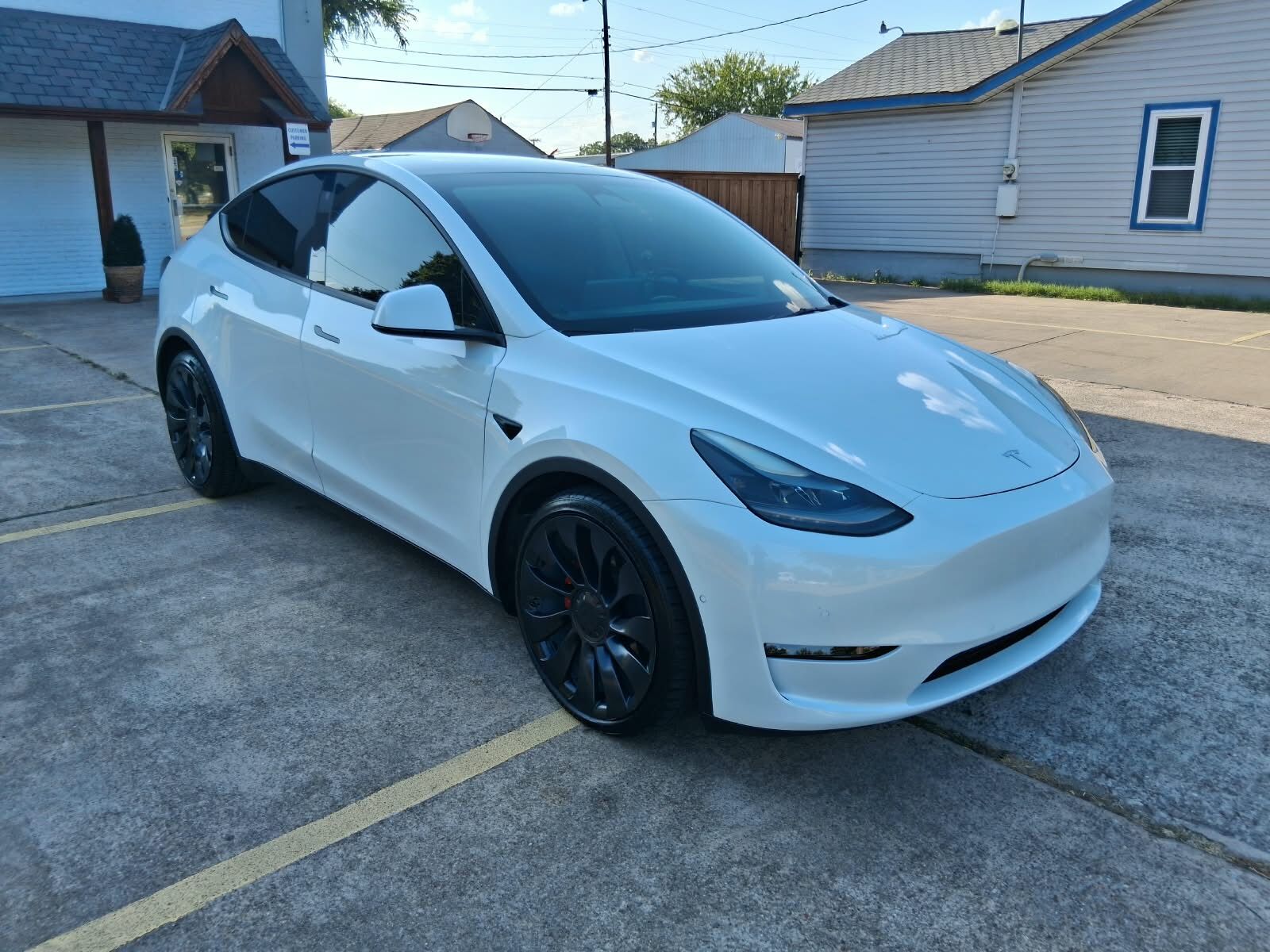 2022 TESLA Model Y