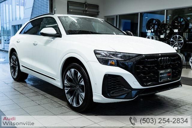 2025 AUDI Q8