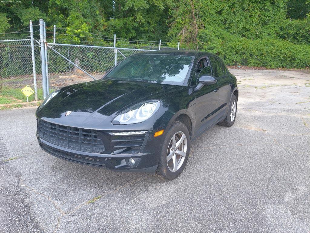 2018 PORSCHE Macan