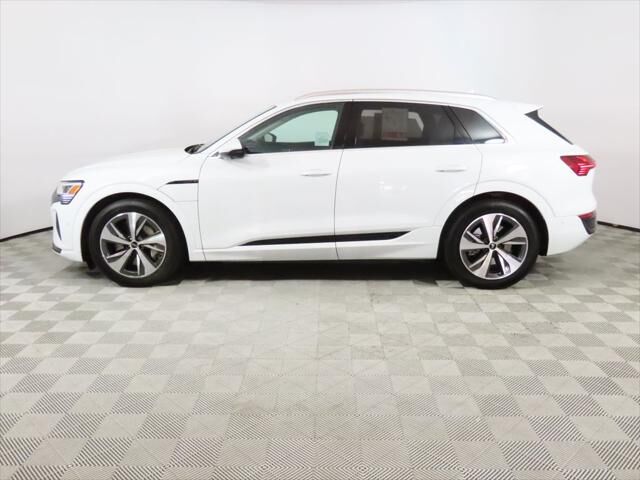 2024 Audi Q8