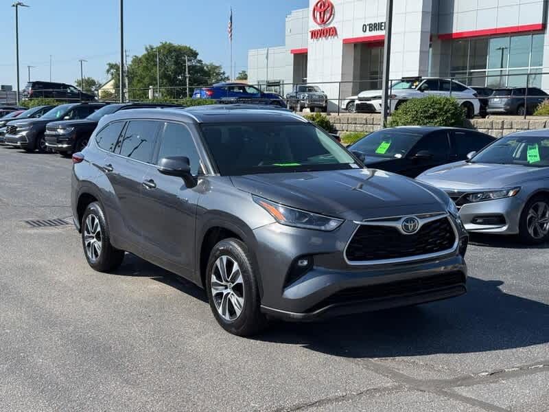 2021 TOYOTA Highlander