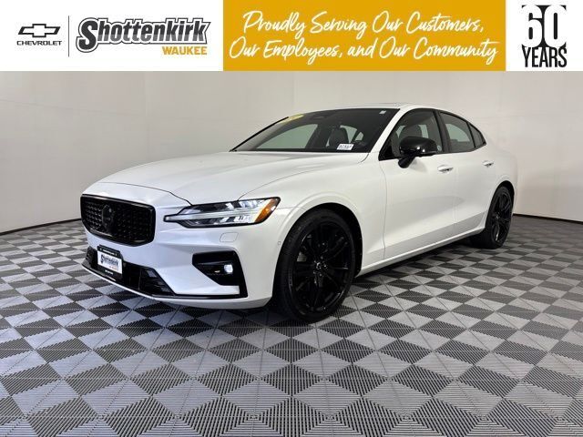 2024 VOLVO S60