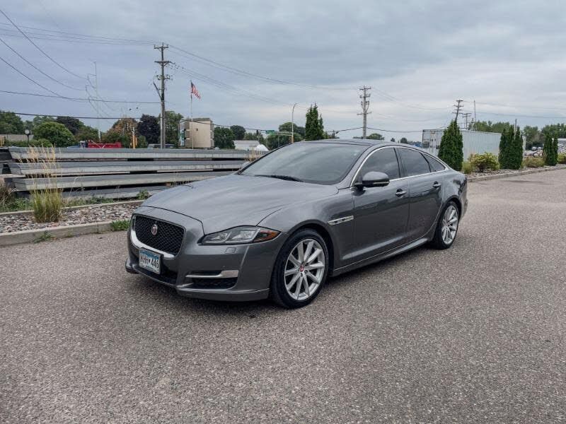 2016 JAGUAR XJ