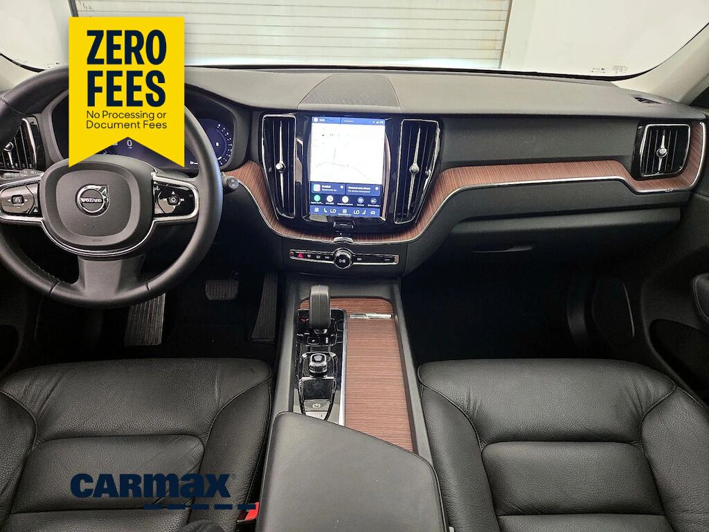 2024 VOLVO XC60