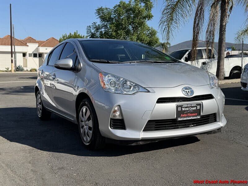 2014 TOYOTA Prius