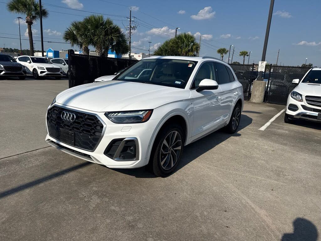 2022 AUDI Q5