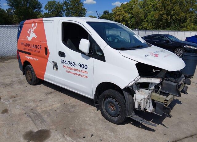 2015 NISSAN NV200