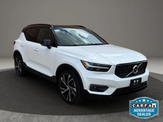 2020 VOLVO XC40
