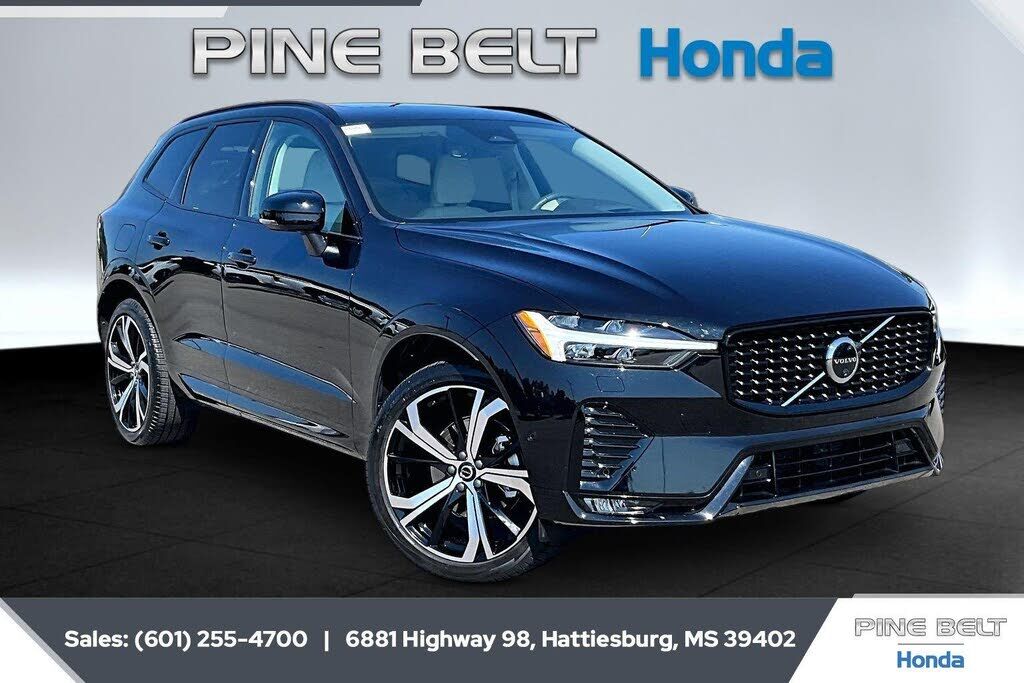 2025 VOLVO XC60