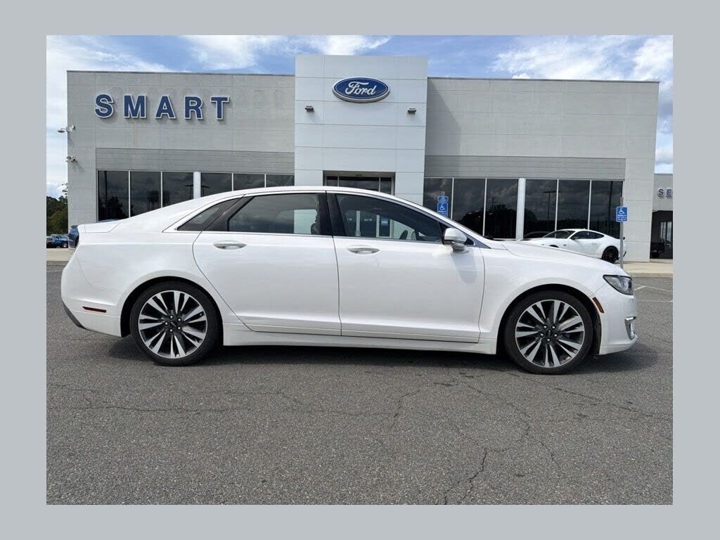 2017 LINCOLN MKZ