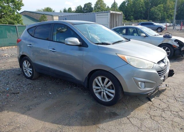 2011 HYUNDAI Tucson