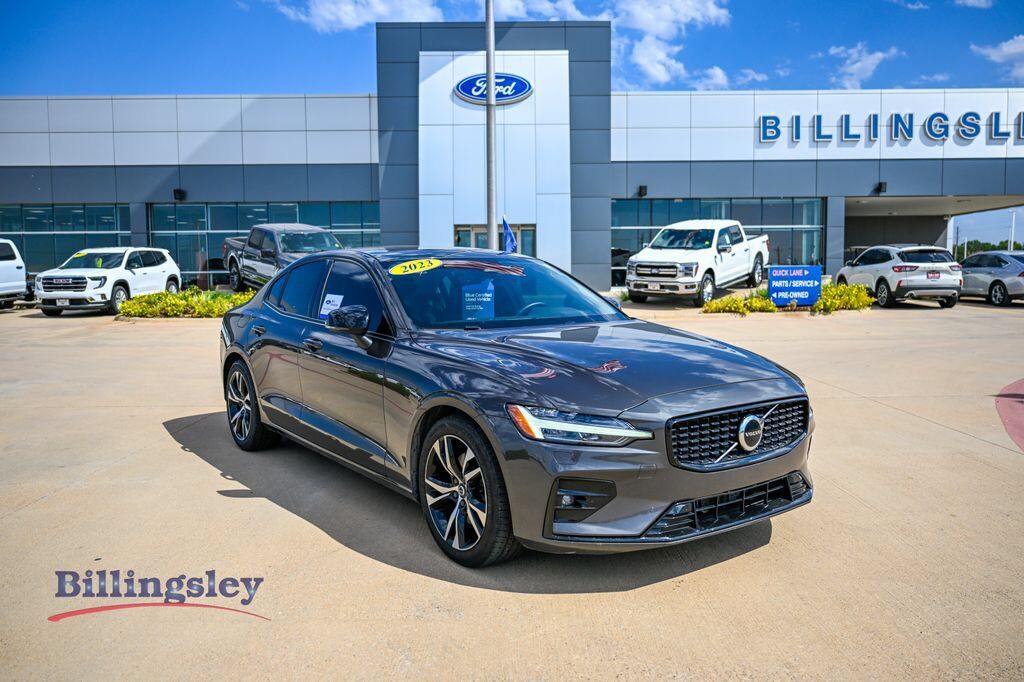 2023 VOLVO S60