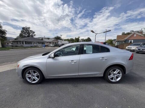 2015 VOLVO S60