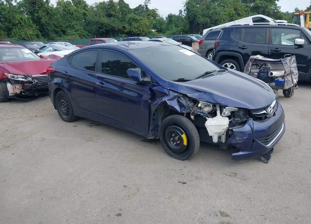 2012 HYUNDAI Elantra
