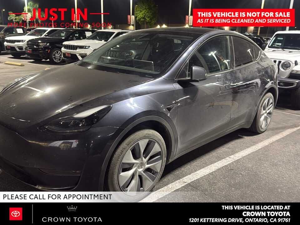2024 TESLA Model Y