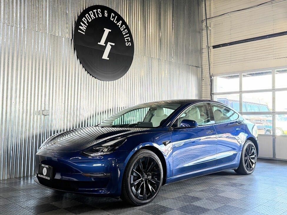 2021 TESLA Model 3