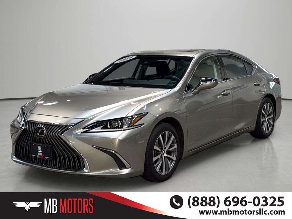 2019 LEXUS ES