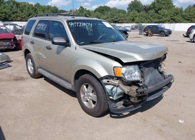 2011 FORD Escape