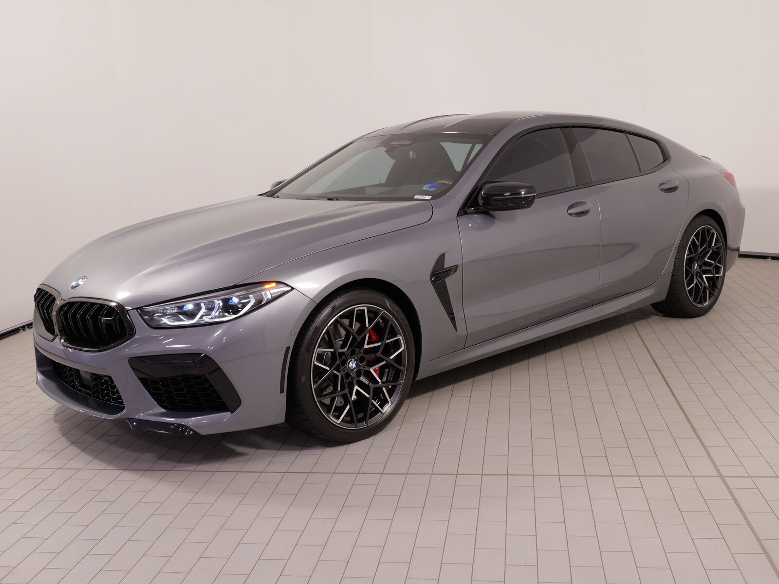 2024 BMW M8