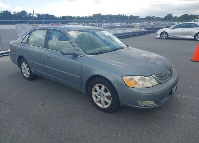 2001 TOYOTA Avalon