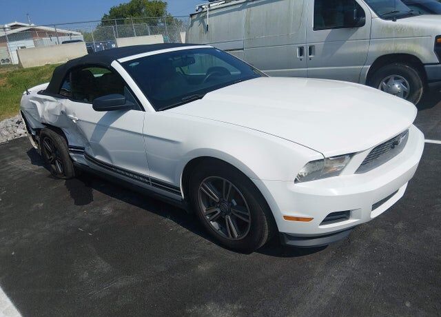 2011 FORD Mustang